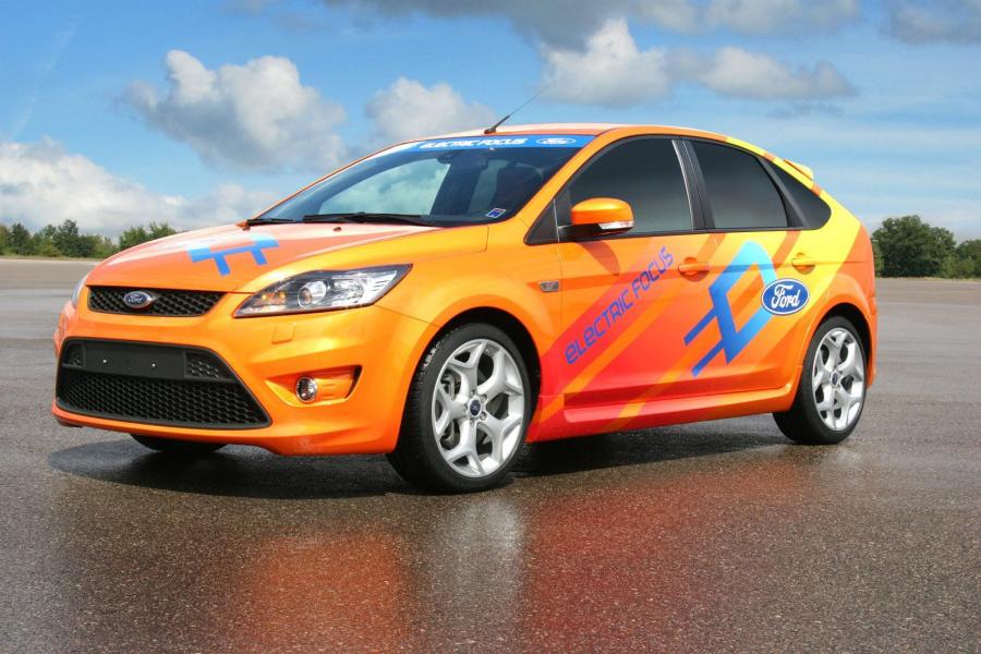  Ford Focus ST BEV Concept 2009 года  (фото 5 из 6)